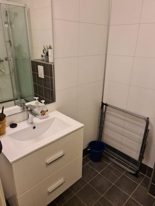 Small Studio Appartment Тромсё Экстерьер фото